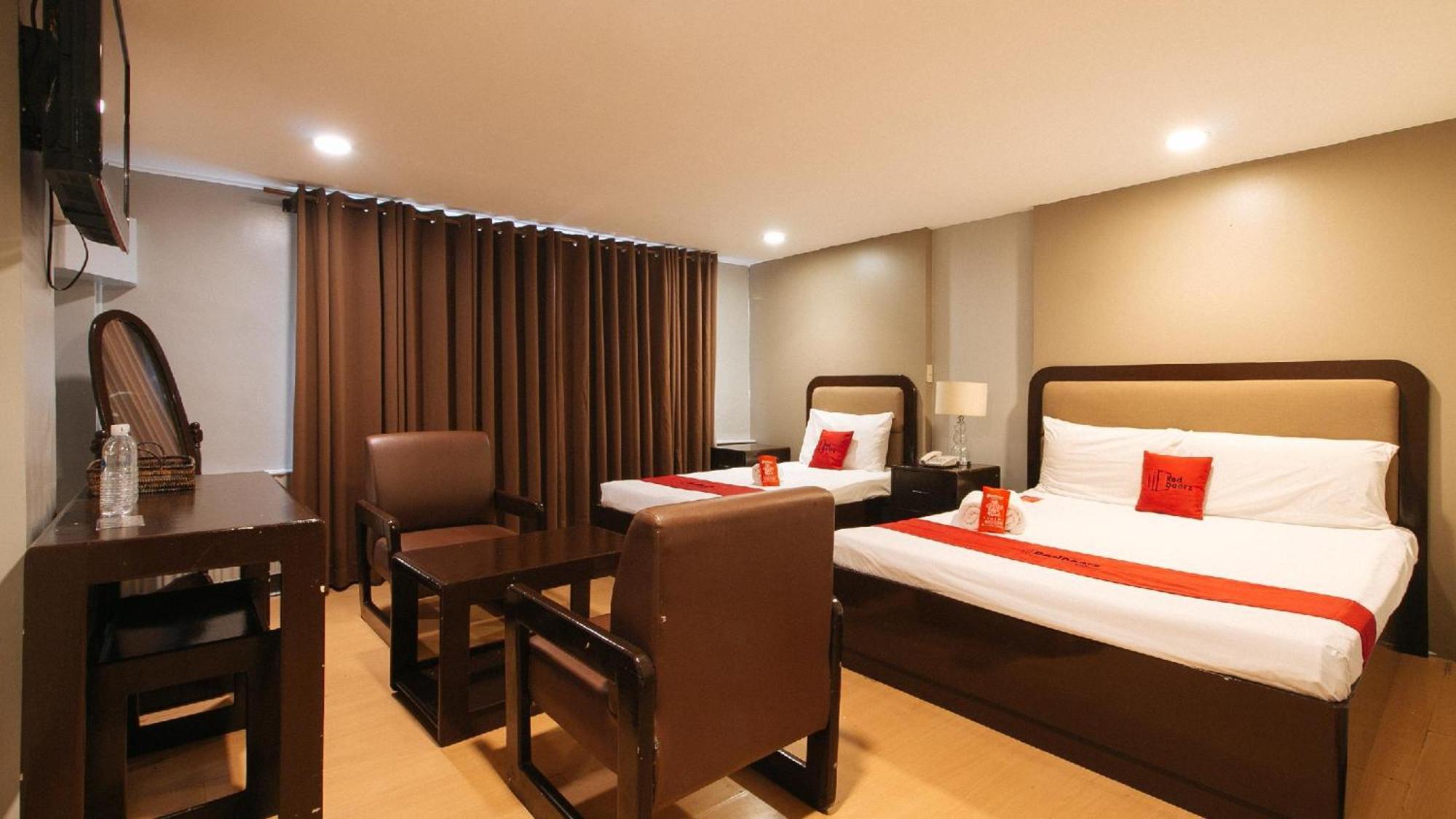 Reddoorz At Homa Resort Hotel Santiago  Bagian luar foto